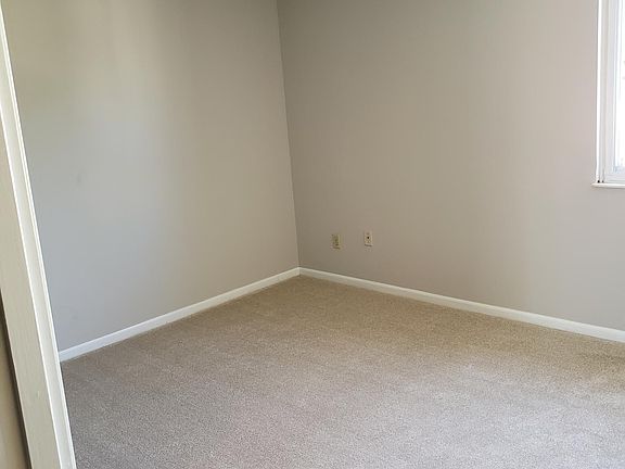 5th image of 7554 Chateau Ct #251