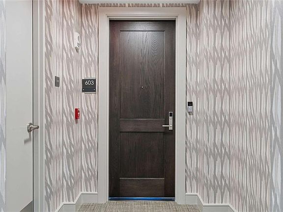 5th image of 2520 Peachtree Rd NW