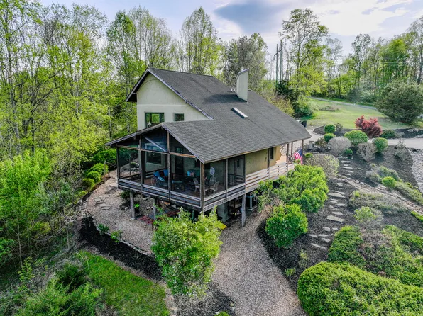 40 Monte Carlo Ln, Lexington, VA 24450