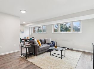 2400 41st St NW APT 104, Washington, DC 20007