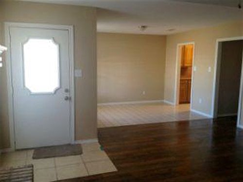2nd image of 3331 Lexington Dr