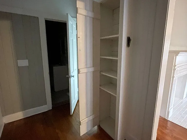 230 N Hume Ave — Photo 5