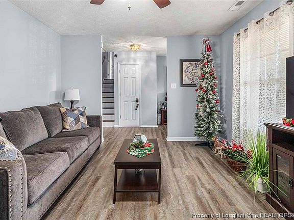 5th image of 4004 Thorton St