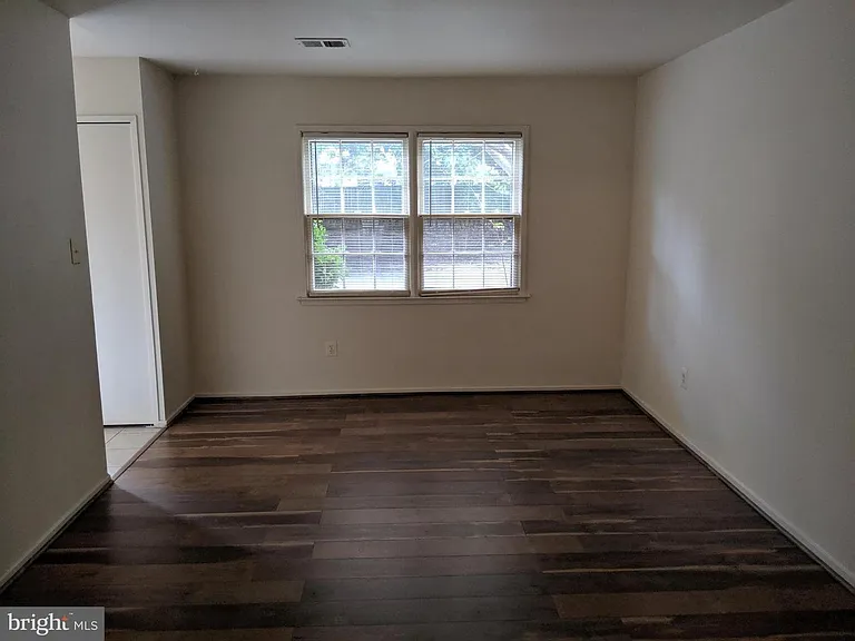 7760 Matisse Way — Photo 5