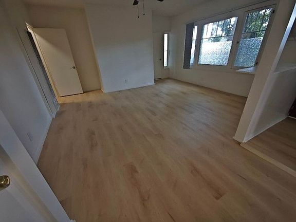 3rd image of 608-612 N Marengo Ave #4