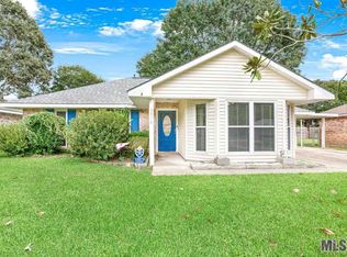 13970 Oak Place Dr, Baton Rouge, LA 70818