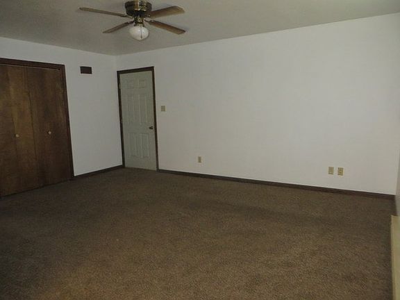 4th image of 202 W Hayden St