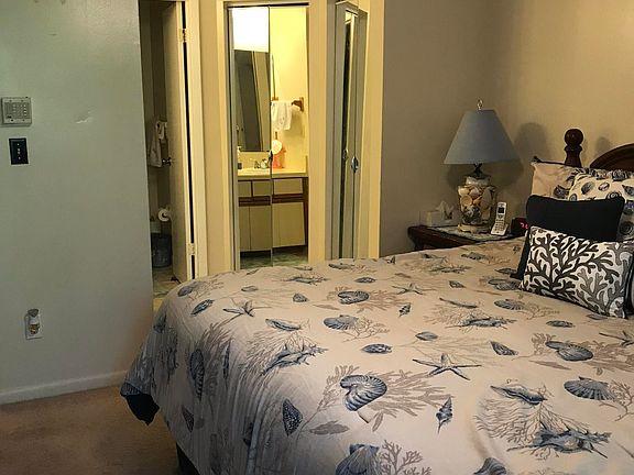 3rd image of 8323 Westover Ct