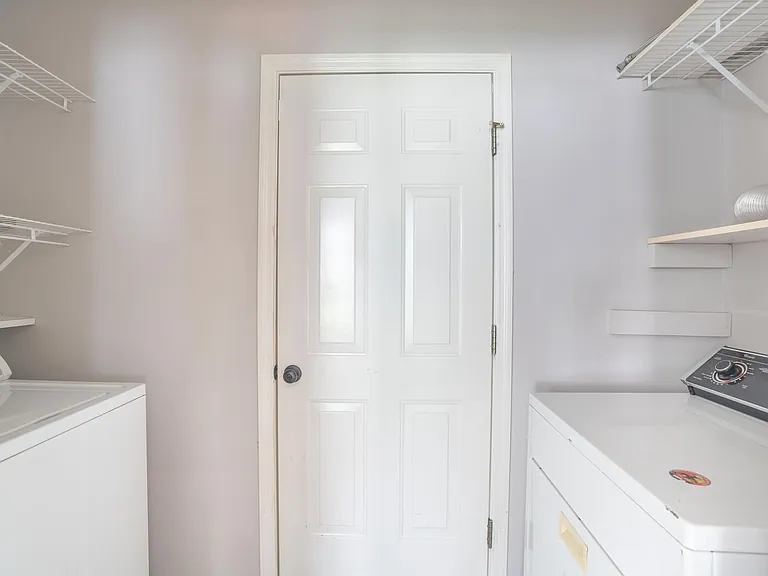 16944 Hickory Crest Dr — Photo 12