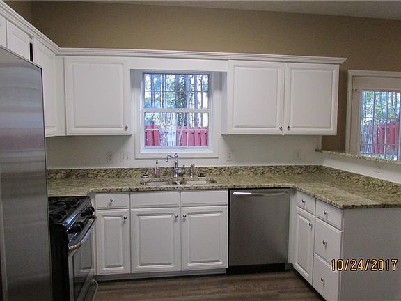 5th image of 207 Colony Center Dr
