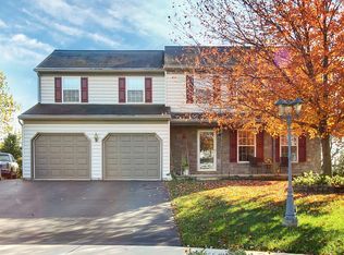2035 Foxwood Dr, Columbia, PA 17512