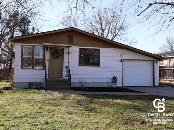 2321 B St, Garden City, KS 67846