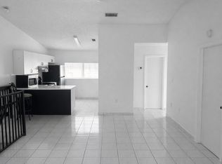 7891 W 29th Way, Hialeah, FL 33018