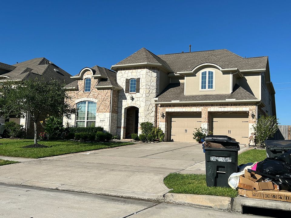 2nd image of 1620 Longwood Glen Ln