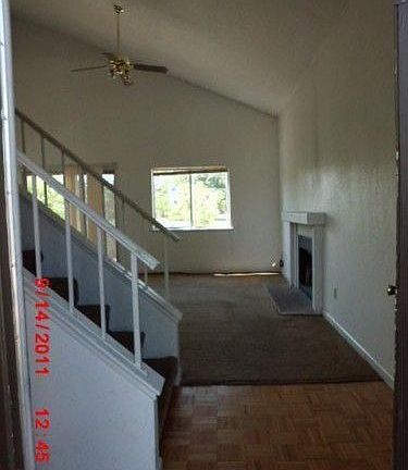 4th image of 194 Creekside Cir