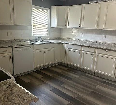 3rd image of 6812 Walrond Ave