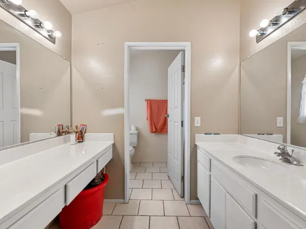 5053 Carlo Ct, Palmdale, CA 93552