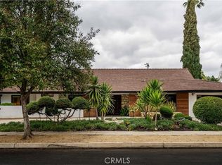 22335 Tiara St, Woodland Hills, CA 91367