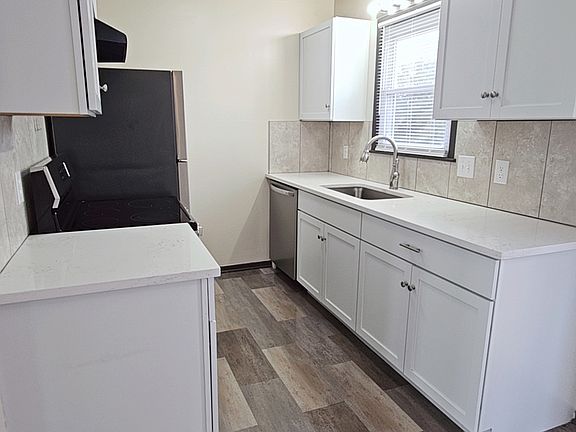 4th image of 203 N Brunswick St APT 3