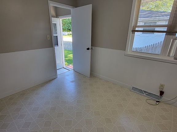 2nd image of 1002 Airport Rd #1