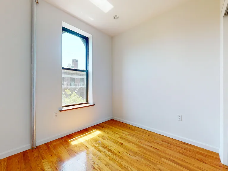 237 E 5th St #15 — Photo 8