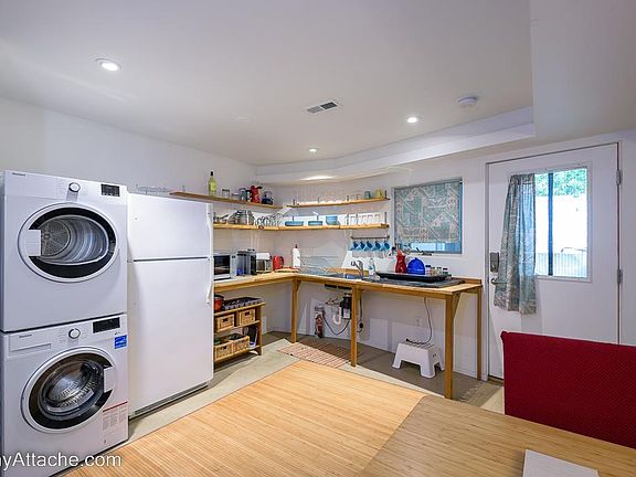 3rd image of 2205 20th St N Unit 1