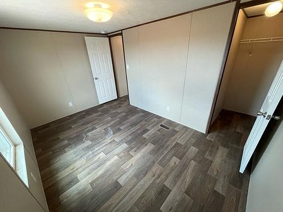 3rd image of 6000 Lair Rd #3