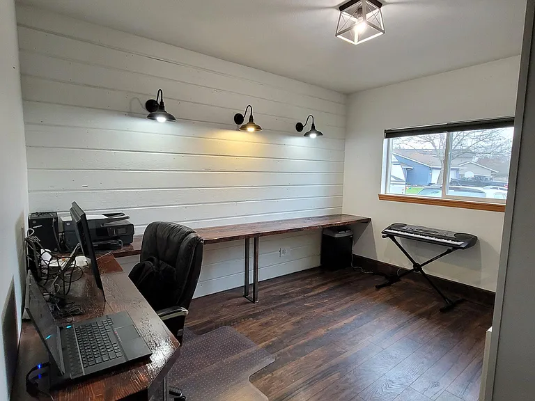 1555 SW Gilson Ct — Photo 11