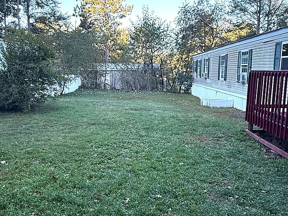 2nd image of 583 Peony Ln