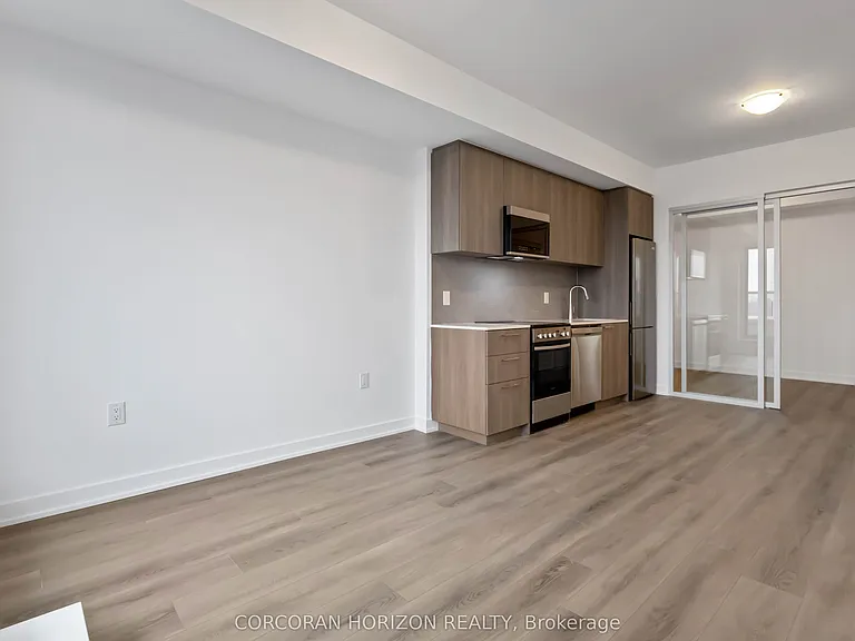 7437 Kingston Rd #413 — Photo 9
