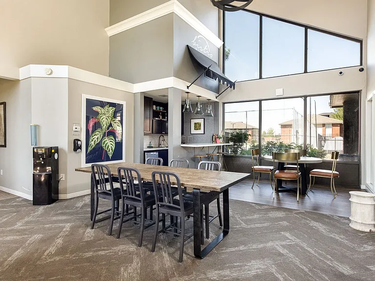 Eight20 Apartments — Photo 23