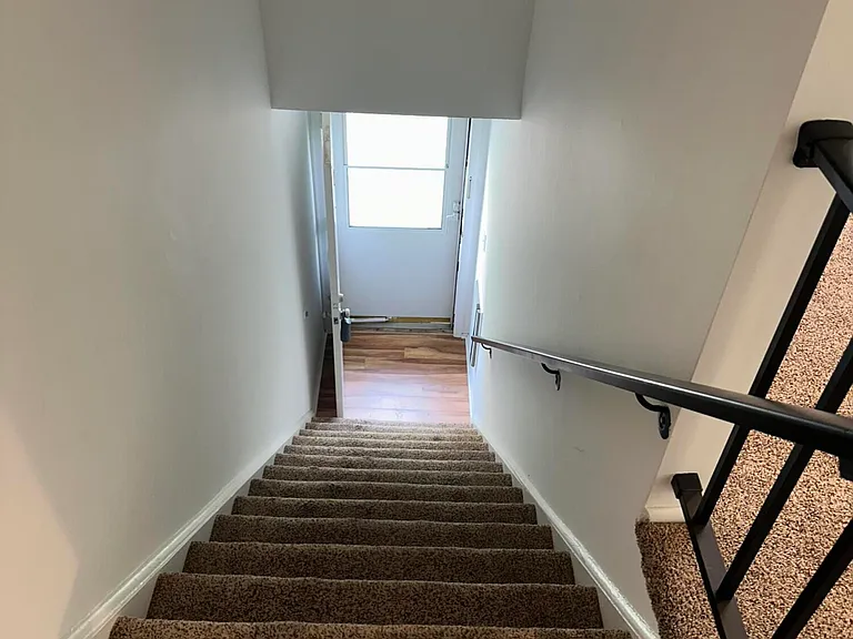 324 Shore Dr #B-8 — Photo 21