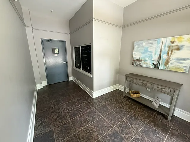 404 N Laurel Ave #5 — Photo 13