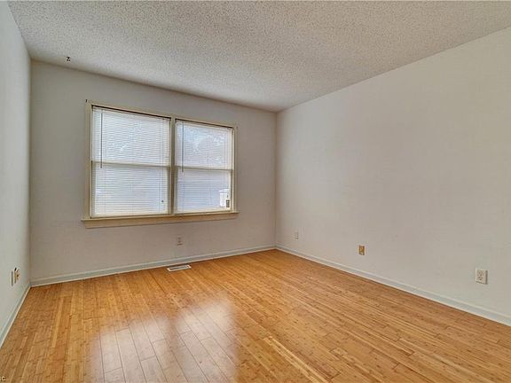 3rd image of 3814 Wyatt Dr
