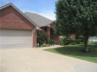 10810 Eagle Ct, Benbrook, TX 76126