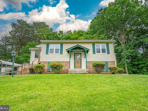 906 Augustus Dr, Prince Frederick, MD 20678