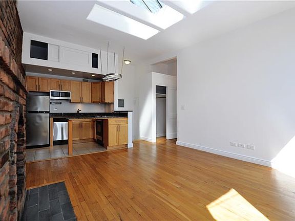3rd image of 184 9th Ave APT 3B