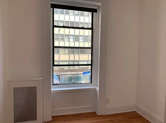 Rented by Salon Realty Corp | media 5
