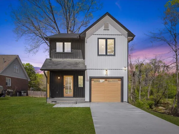 17 Runneymede Pl, Smithfield, NC 27577