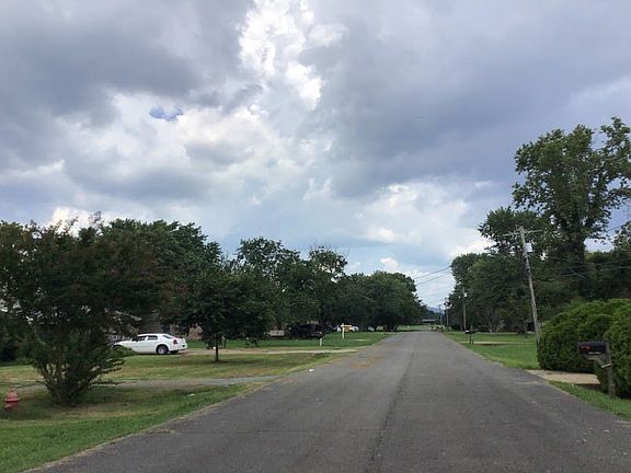 4th image of 298 Belle Dr