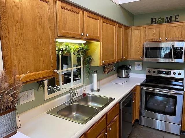 4183 Eastlake Dr — Photo 8