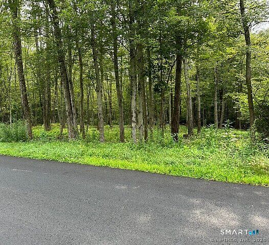 2nd image of 834 Hampton Road