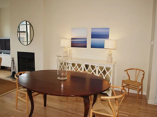 Rented by Sotheby's International Realty | media 10