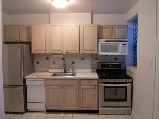 Rented by BuySell Real Estate Inc | media 1