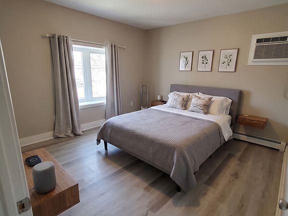4th image of 645 Bachelor Ave
