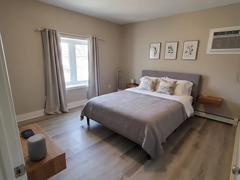 645 Bachelor Ave — Photo 4
