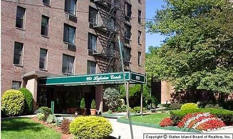 1st image of 850 Howard Ave APT 6C
