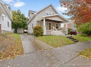 938 12th St NW, Grand Rapids, MI 49504