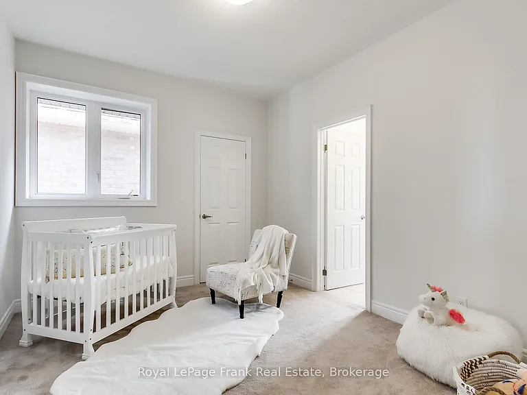 72 Christine Elliott Ave #MAIN — Photo 21