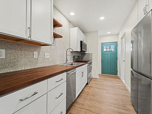 4th image of 25316 Peter Kaltz Rd